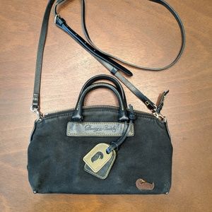 Dooney & Bourke black canvas crossbody j0330027